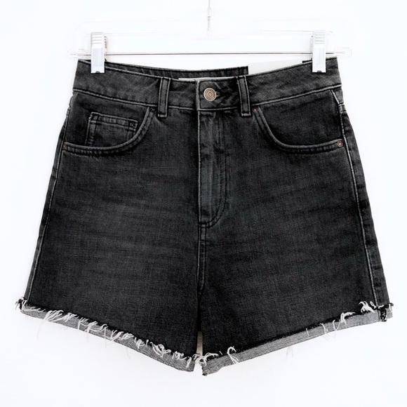 TOPSHOP Girlfriend HIGH WAISTED Cuffed SHORTS - Picture 2 of 8